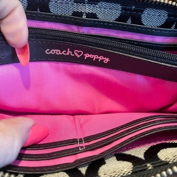 Coach Poppy Wallet: Rare - Picture 6 of 8